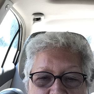 Meet your Posher, Jeanne